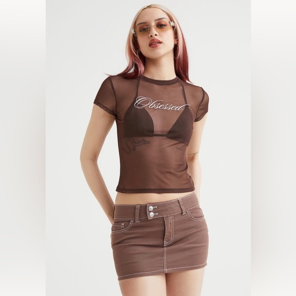Short Dark Brown T-Shirt by H&M, Mesh, Motif, Women’s (US M) - Picture 2 of 9